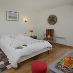 Frühstückspension Domaine De La Cour 3*