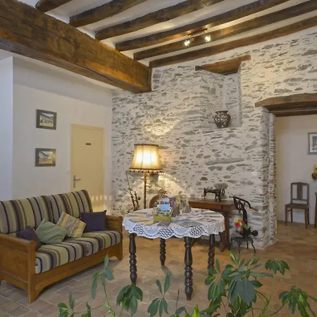 Domaine De La Cour Bed & Breakfast Sainte-Gemme-dʼAndigné