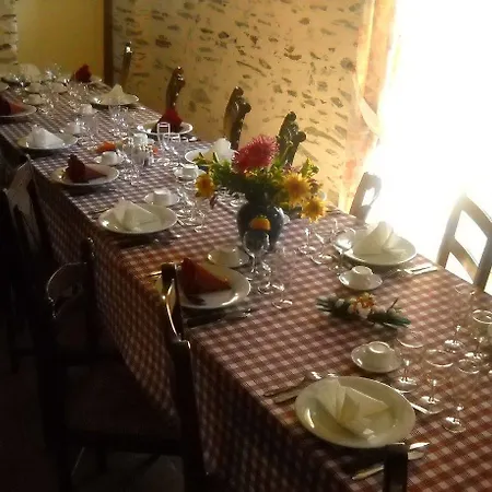 Bed & Breakfast Domaine De La Cour