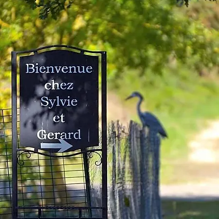 Domaine De La Cour Bed & Breakfast