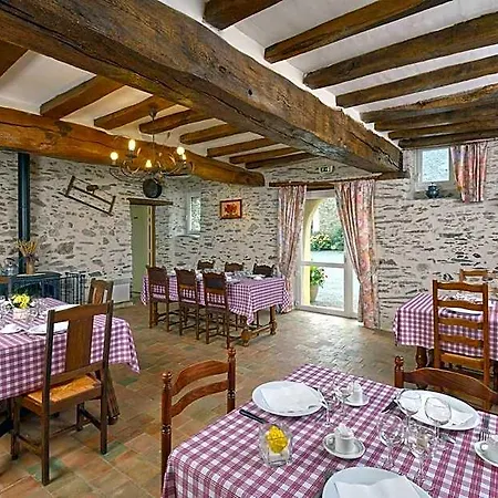 Bed & Breakfast Domaine De La Cour