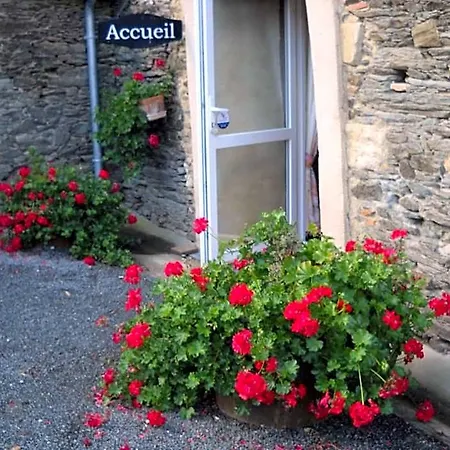 Domaine De La Cour Bed & Breakfast 3*