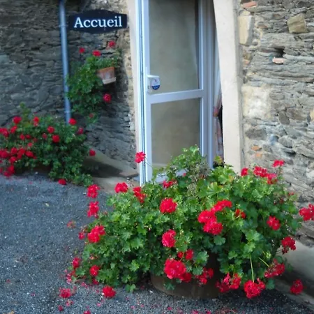 Domaine De La Cour Bed and breakfast