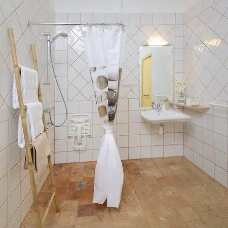 Bed & Breakfast Domaine De La Cour