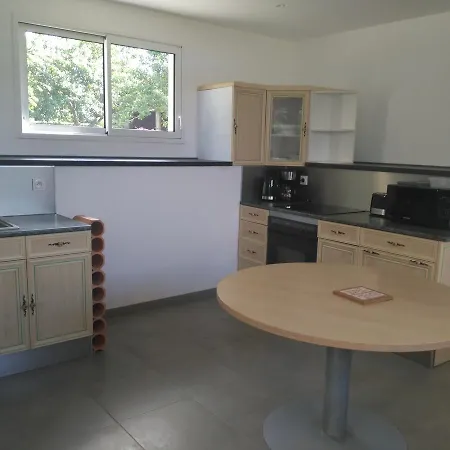 Bed & Breakfast Domaine De La Cour
