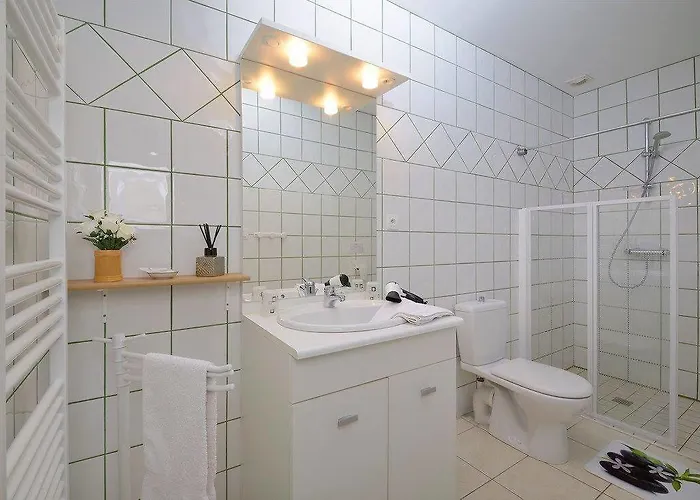 Domaine De La Cour 3*