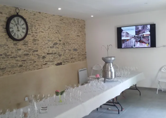 Domaine De La Cour Bed & Breakfast