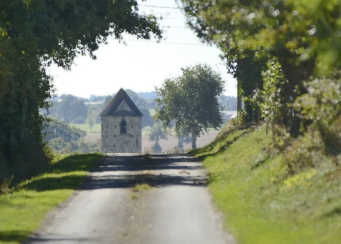 Domaine De La Cour Bed & Breakfast Sainte-Gemme-dʼAndigné
